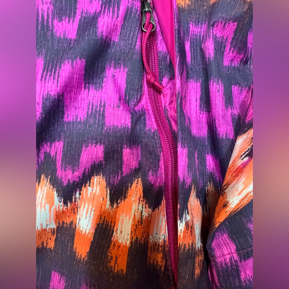 The North Face Hyvent 2.5L Pink/Black Speckled Rain Jacket - Picture 8 of 12